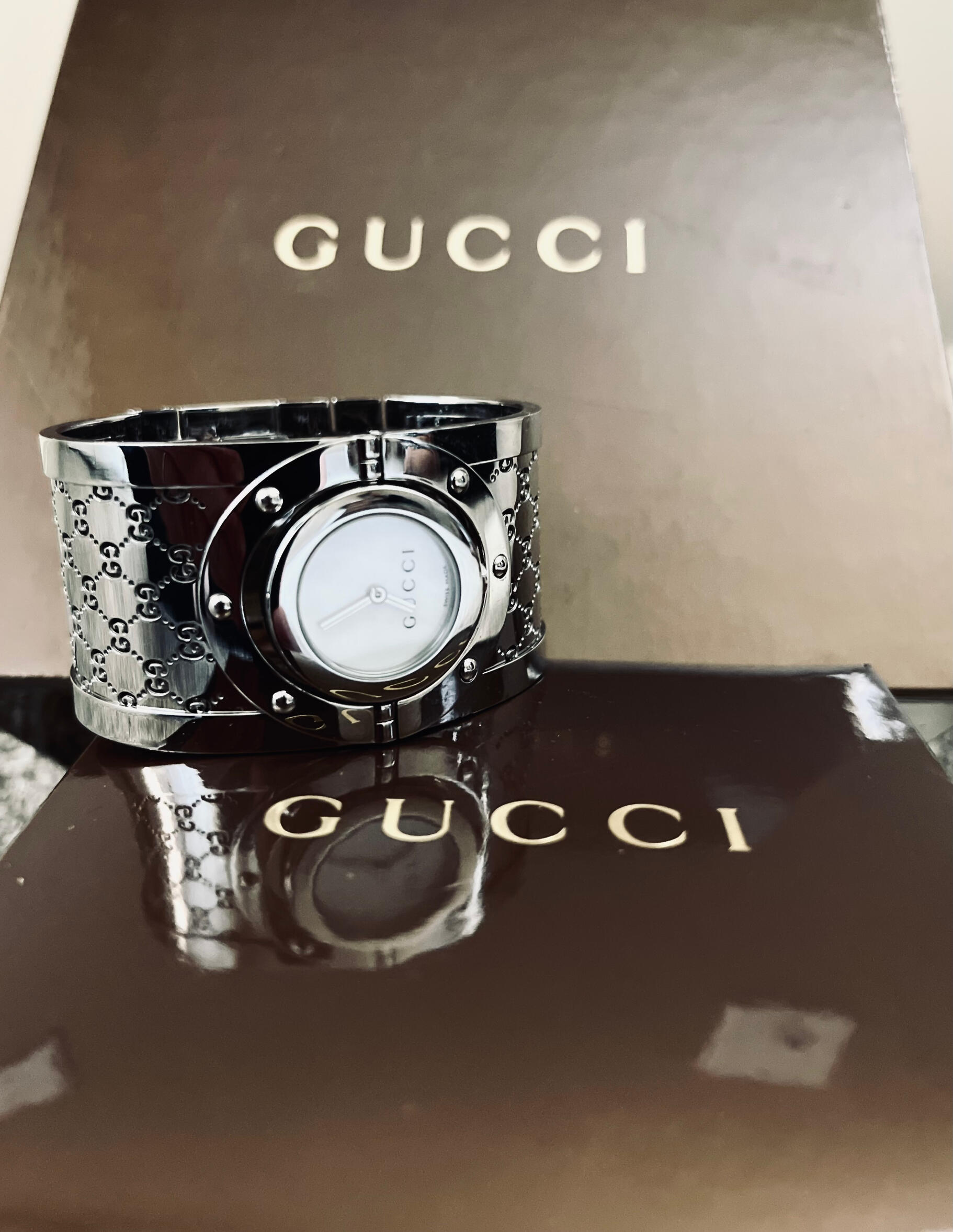 Gucci Twirl Stainless Steel Bangle Bracelet Watch