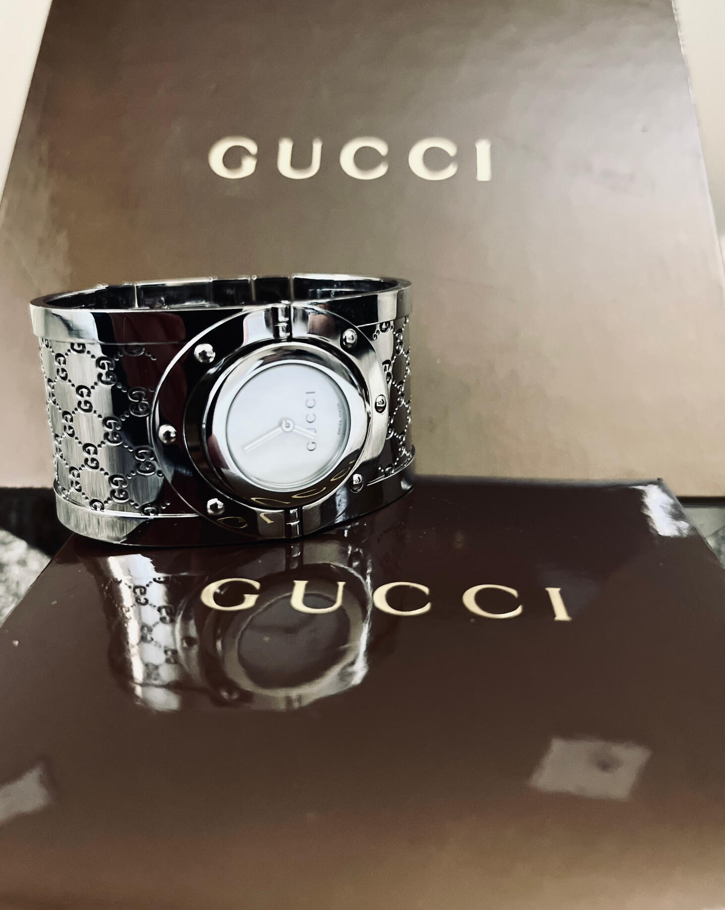 Gucci Twirl Stainless Steel Bangle Bracelet Watch